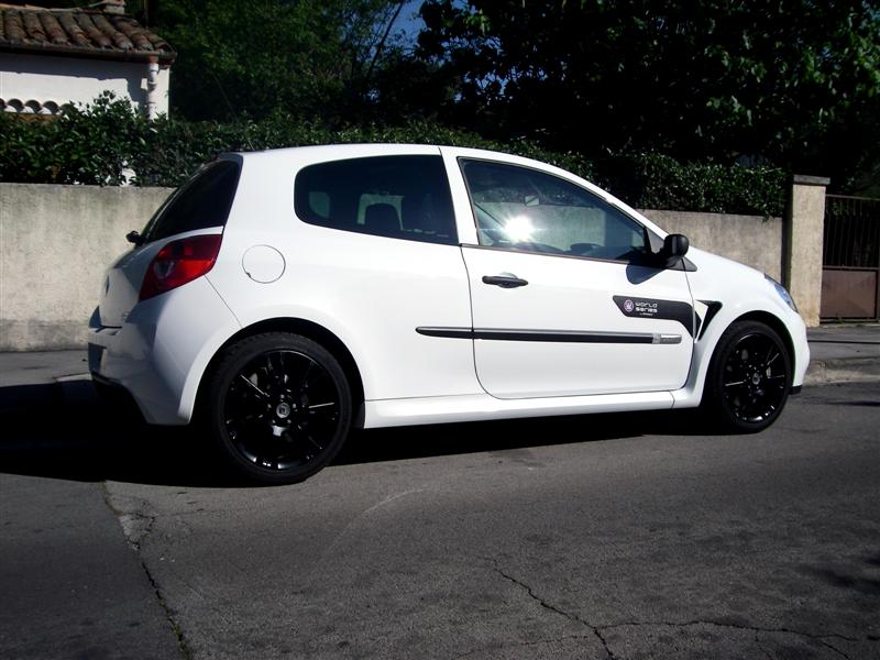http://img24.xooimage.com/files/d/8/d/clio-wsr-1er-jour-028-medium--e4ff78.jpg